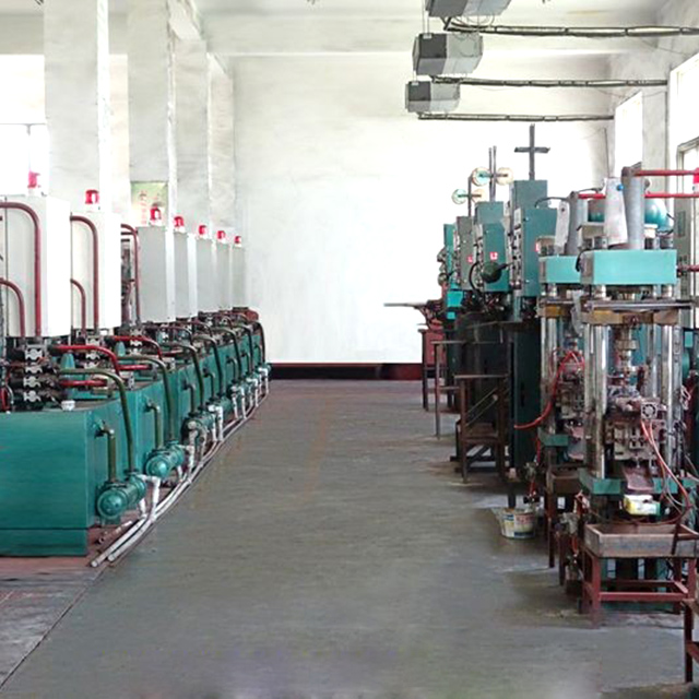 自動壓機(jī)